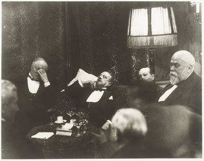 Nachtsitzung der deutschen und französischen Minister auf der Haager Kriegsschuldenkonferenz 1930;